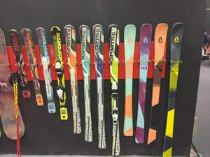 <span class=keywords><strong>Planche</strong></span> à neige professionnelle <span class=keywords><strong>de</strong></span> style freestyle <span class=keywords><strong>Burton</strong></span> Alpine Mountain en fibre <span class=keywords><strong>de</strong></span> carbone, prix d'usine OEM - Product Image 5