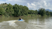 Nouveau Bateau à Jet d'Eau Électrique Tendance E-Boat pour Surf Ondes, Jet Ski Gonflable en Fibre de Verre, Go-Kart Aquatique pour Divertissement, 48KM/H 150KG
