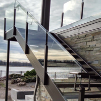 Système de balustrade en verre trempé poli miroir sans cadre en aluminium et acier inoxydable au design moderne pour escalier
