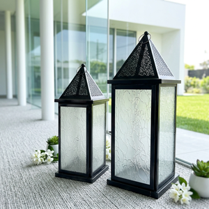 Portavelas Moderno de Metal Negro Niquelado, Hecho a Mano, Duradero, con Cristal de Gotas de Escarcha para Decoración del Hogar y Exteriores (Personalizado) - Product Image 1