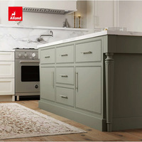 Alland Service Complet : Armoire de Cuisine et Garde-Manger Style Ferme en Stratifié Slim Shaker, Couleur Vert Sauge, avec Îlot en Marbre