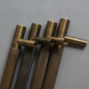 มือจับประตูตู้เสื้อผ้าแบบเรียบหรู ทำจากทองเหลืองบรอนซ์ขัดลาย - Product Image 4