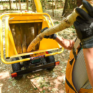 Trituradora móvil de motor diésel para protección de riberas, reciclaje de ramas de árboles - Product Image 2