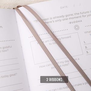 Quaderno A5 personalizzato con bordi dorati, diario in tessuto per la cura di sé, diario della gratitudine quotidiana per donne con suggerimenti guidati per la riflessione personale - Product Image 3