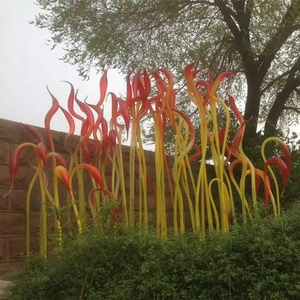 Scultura in Vetro di Murano Moderna Soffiata a Mano con Testa di Cigno, Smaltata a Colori Rossi e Gialli, per Decorazione <span class=keywords><strong>da</strong></span> <span class=keywords><strong>Giardino</strong></span> - Vendita all'Ingrosso - Product Image 1