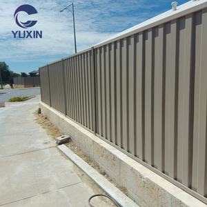 سياج كولوربون ذو مظهر متعرج من الصلب المغلفن والألومنيوم للأماكن الخارجية، مصنوع من مواد أسترالية رائعة وسهلة التجميع حسب الطلب - Product Image 3