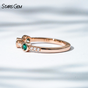 Anillo de Compromiso y Boda Vintage de Oro Rosa de 14K con Esmeralda de Laboratorio de Corte Brillante Redondo de 0.28ct y 2.5mm de Starsgem - Product Image 3