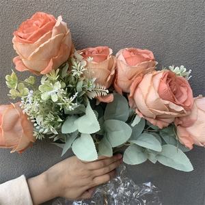 Bouquet de café en soie avec 9 têtes de roses artificielles pour décoration de mariage, vente en gros, L-345 - Product Image 3