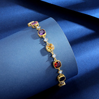 Bracelet pour femme en fer plaqué or avec fermoir carré, zircon et agate – Cadeau luxueux et discret, dégageant une élégance haut de gamme et tendance