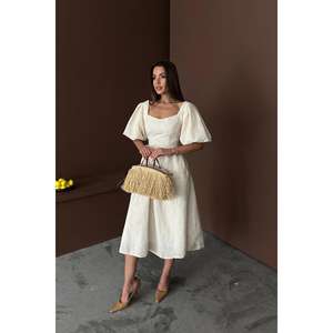 Robe de soirée vintage beige en organza brodée à manches ballon, col carré, coupe trapèze, faite à la main, vente en gros - Product Image 4