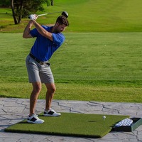 Vente en gros de matériel en PP Tapis de gazon artificiel long et court Simulateur de golf Tapis de gazon avec bande de frappe