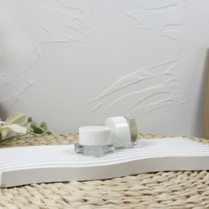 Pot en verre 3oz Récipient à fleurs en verre arrondi à face droite avec couvercle CR pour fleurs - Product Image 1