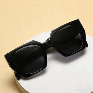 Nuevas gafas de sol estilo ojo de gato para mujer, montura blanca, material de PC, protección UV400, estilo de diseñador, montura completa - Product Image 4