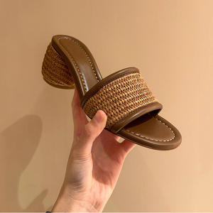 Sandalias informales de piel de oveja de verano para mujer, tendencia de moda coreana, ropa exterior de cuero genuino, paja de nicho de tacón grueso - Product Image 2