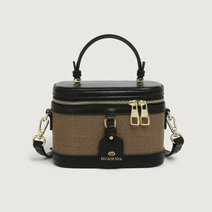 กระเป๋าสะพายข้างผู้หญิง กระเป๋าแบรนด์เนมดัง หนัง PU คุณภาพสูง กระเป๋าหรูสำหรับสุภาพสตรี - Product Image 6