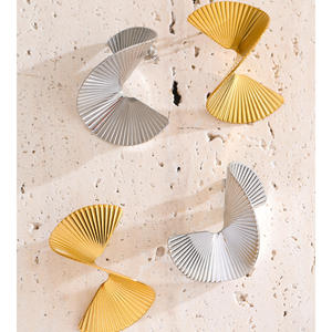 أقراط معدنية كبيرة بتصميم حلزوني مبالغ فيه ومميز، موديل XY 3093 الجديد، مصنوعة من الفولاذ المقاوم للصدأ ومطلية بالذهب - Product Image 5