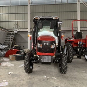 Tracteur agricole à roues 4x4 Luoyang 504 Rouge 50 CV à transmission par engrenages, niveau de sécurité élevé - Product Image 2