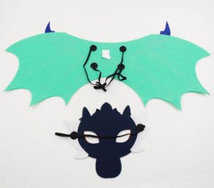 Conjunto de Disfraz de Dragón de Fieltro para Niños, 2 Piezas, Alas de Dinosaurio Verde-Amarillo y Máscara para Cosplay - Product Image 2