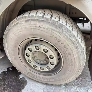 Pompe à béton hydraulique d'occasion économique de 62 m avec capacité de pompage de 180 m³/h et châssis BENZ - Product Image 5