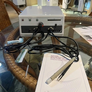 Stylo <span class=keywords><strong>professionnel</strong></span> pour l'élimination des verrues et des taches cutanées, appareil portable pour l'épilation avec prises US/EU pour le visage - Product Image 2