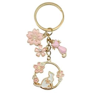 Porte-clés en alliage émaillé avec motif de chat porte-bonheur de dessin animé Sailor Moon pour sac - Product Image 4
