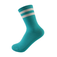 Chaussettes de sport rayées en coton pour femme, modèle fin 168N, idéales pour le football et les étudiants