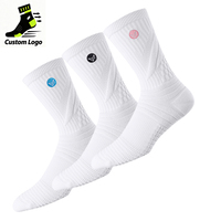 Chaussettes de sport personnalisées avec logo brodé, points antidérapants, respirantes, chaussettes athlétiques, OEM, marque privée, chaussettes de course performantes