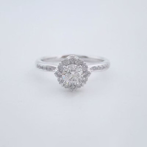 Anello con Diamante Coltivato in Laboratorio a Quattro Punte, Stelo Dritto, in Platino PT950, Gioiello Raffinato per Fidanzamento e Matrimonio - Product Image 1