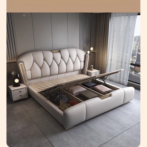 Letto Moderno di Lusso Personalizzabile, Matrimoniale/King-Size, Imbottito in Vera Pelle, con Base in Legno di Pino Massiccio e Contenitore in Schiuma - Product Image 5