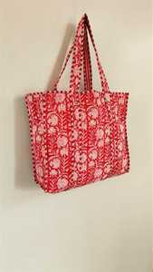 Bolso Tote de Algodón Acolchado con Estampado Floral Étnico, Hecho a Mano, para Viajes y Compras - Product Image 6