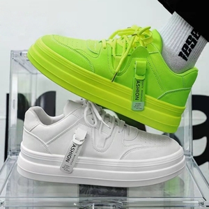 Baskets décontractées vertes minimalistes tendance, chaussures blanches à plateforme fluorescente pour hommes, baskets polyvalentes style skate - Product Image 2
