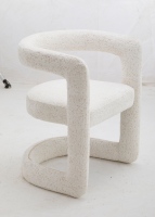 Fauteuil moderne minimaliste à cadre incurvé en tissu bouclé blanc, chaise de loisirs unique en forme de U, chaise d'appoint pour salle à manger, pour la maison et la villa