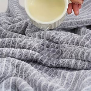 Ensemble de serviettes de bain grandes et épaisses en microfibre ultra-fine, 105*200cm, en polaire corail, à rayures imprimées, séchage rapide, douces, tissées, pour la maison et la plage - Product Image 4