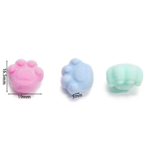 Perles en forme de patte de chat floquées, mignonnes, pour la création de bijoux DIY, bracelets, chaînes de téléphone, perles en vrac, vente en gros, multicolores, pastel, toucher doux - Product Image 5
