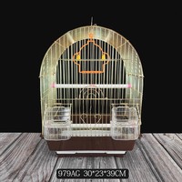Cage d'élevage pour oiseaux en fer, surface peinte, forme carrée, fermeture à boucle, style moderne, plateau en plastique, emballée en boîte pour intérieur/extérieur
