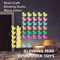 Miniature de canard en résine qui brille dans le noir, figurines de canard jaune minuscules pour l'artisanat DIY, micro-ornement de maison de poupée, décoration de gâteau, mini