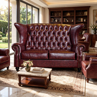 Hochwertiges Modernes Chesterfield-Sofa aus Mikrofaser-Leder Zweisitzer Luxus-Wohnzimmermöbel für Apartments, Villen und Boutique-Hotels