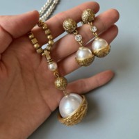 Ensemble collier et boucles d'oreilles en perles de style rétro, haut de gamme et tendance pour femmes