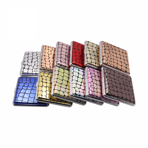 Portasigarette Vintage in Pelle con Telaio in Metallo, Scatola Quadrata per Tabacco, Lussuoso <span class=keywords><strong>Porta</strong></span> Sigarette da Viaggio con Capacità per 20 Sigarette - Product Image 6