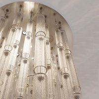 Grand et rare lustre d'escalier de 9.6 mètres de Murano sur mesure pour projet d'hôtel entrée à haut plafond