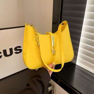 Sac à bandoulière et bandoulière en cuir PU à boucle en métal simple pour femme - Product Image 5