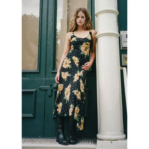 Vestido Slip Estampado con Corte Diagonal para Mujer |   Vestido Romántico con Tirantes Finos para la Noche, Bodas y Eventos - Product Image 1