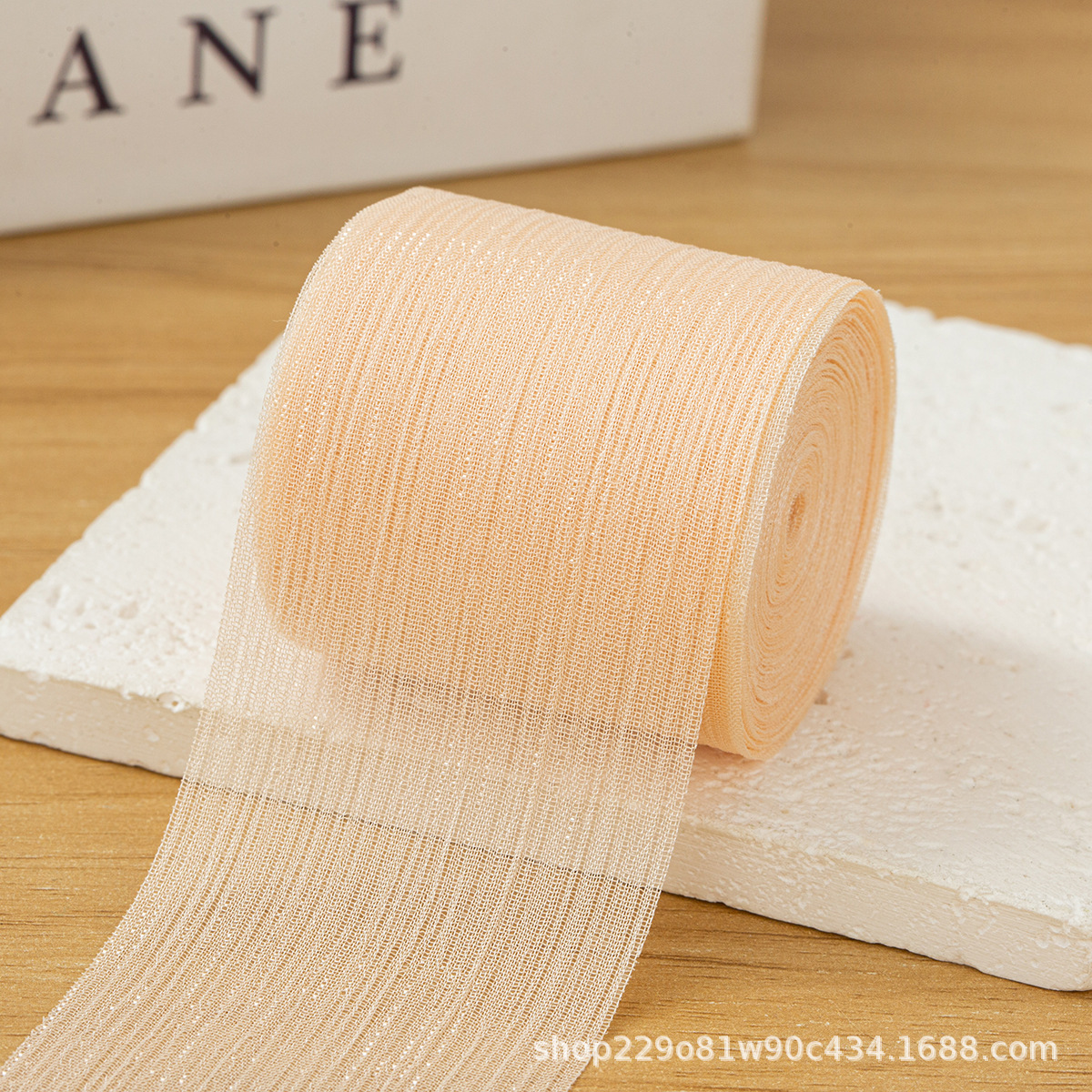 4cm- champagne soie brillante (5m)