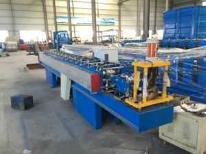 Machine <span class=keywords><strong>de</strong></span> formage à rouleaux pour la fabrication <span class=keywords><strong>de</strong></span> portes à volets en fer, démontable, en acier, pour l'Afrique du Sud - Product Image 6