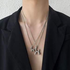 Collier tendance pour femme, résistant au ternissement et à l'eau, plaqué or 18 carats et acier inoxydable, avec pendentif chien ballon mignon - Product Image 3