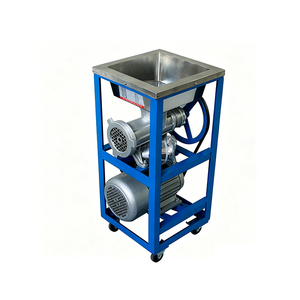 Molino de Carne Comercial Tipo 32 con Amasadora para Empanadas y Pizzerías en Chile - Product Image 2