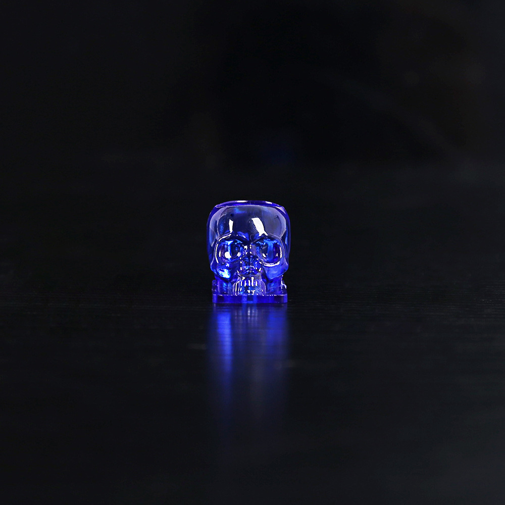 bleu foncé transparent