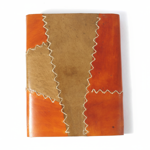 Cuaderno de Cuero con Sistema de Cierre de Latón, Papel de Algodón Reciclado Hecho a Mano, Promocional de Fábrica - Product Image 1