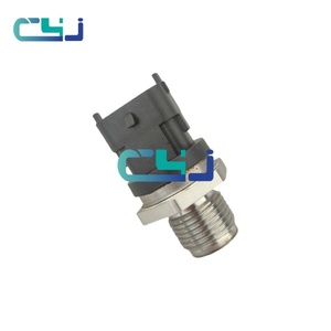เซ็นเซอร์แรงดันคอมมอนเรลเครื่องยนต์ 6D107 QSB6.7 รุ่น 6754-72-1212 6754721212 สำหรับอะไหล่รถขุดโคมัตสุ PC200-8 เซ็นเซอร์แรงดันน้ำมันเชื้อเพลิง - Product Image 1
