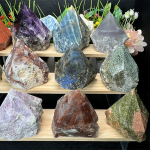 Vente en gros de tours de cristaux bruts naturels pour la guérison : Labradorite et Améthyste, pointes de pierres brutes à vendre - Product Image 2